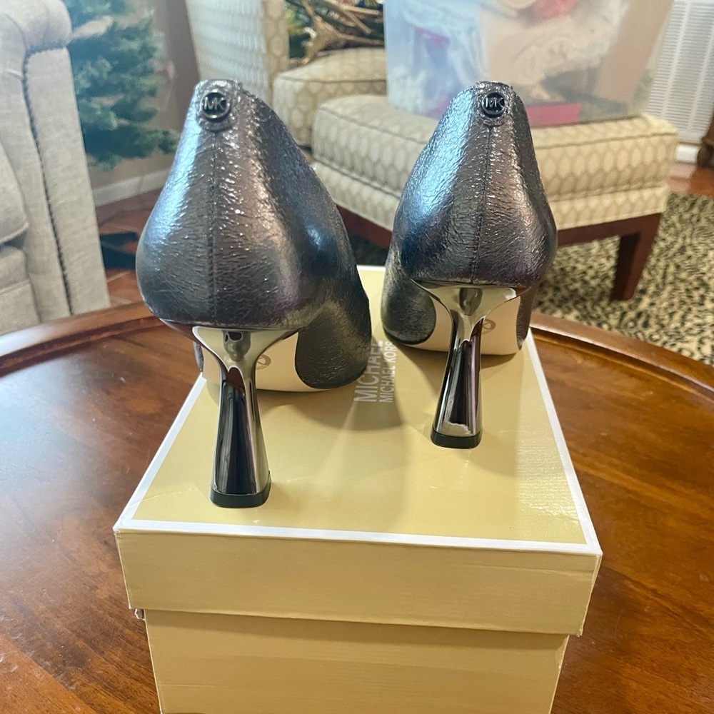 Michael Kors Clara Heels - Picture 6 of 7